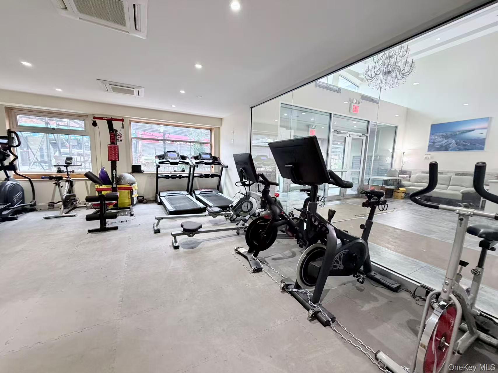 Condo Austin  Queens, NY 11374, MLS-980168-8