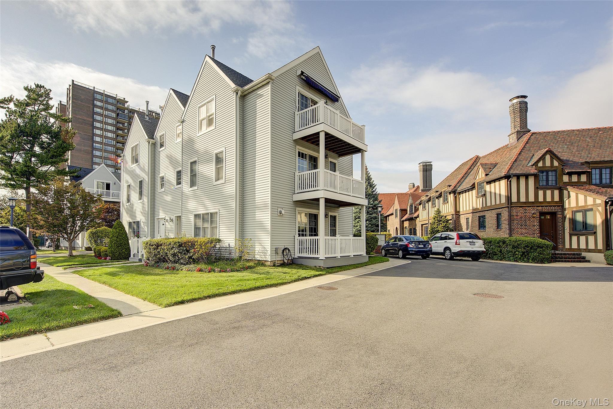 Condo Powells Cove  Queens, NY 11357, MLS-980179-2