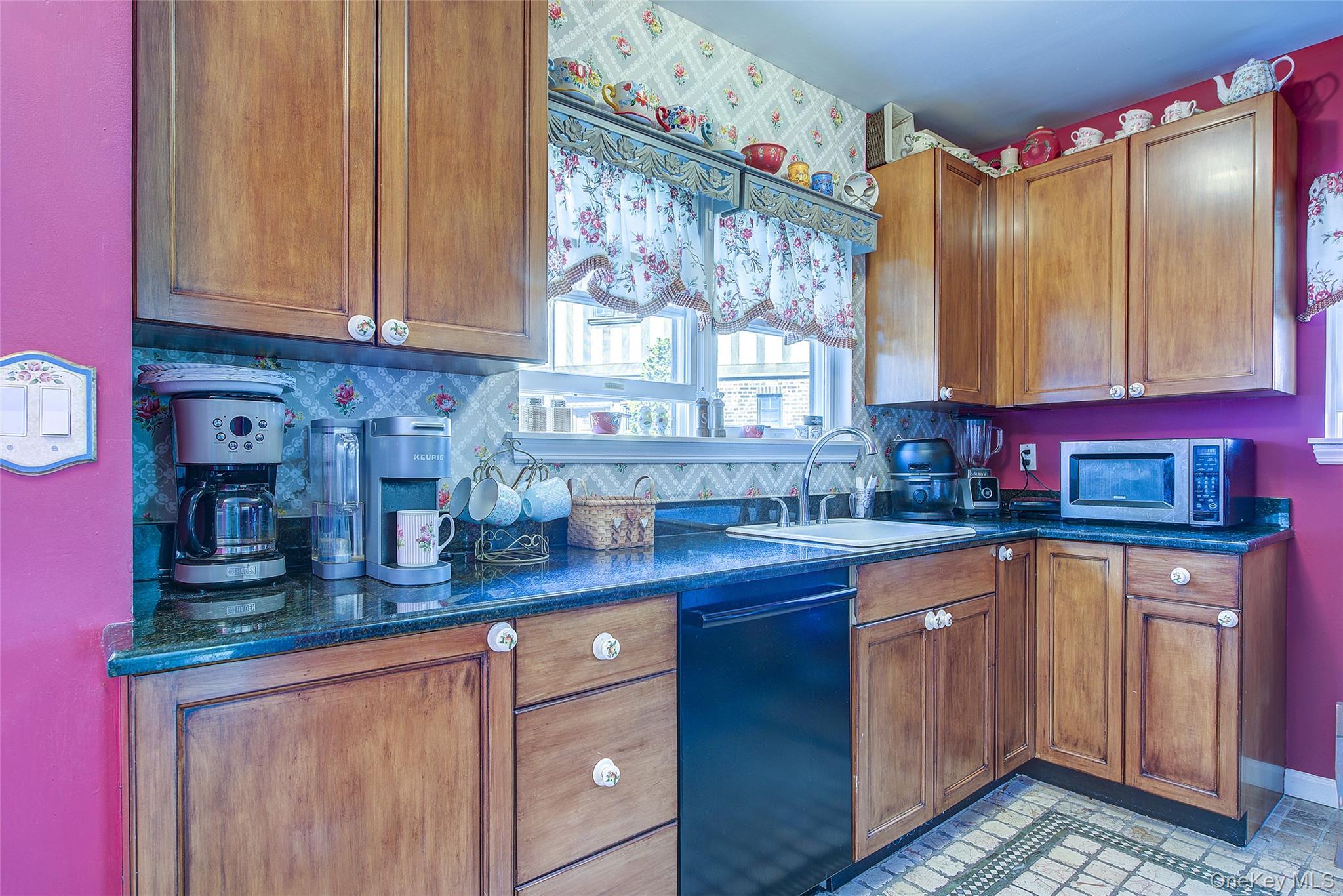 Condo Powells Cove  Queens, NY 11357, MLS-980179-21