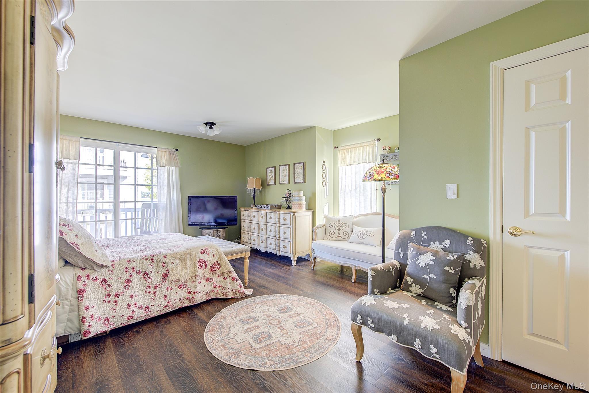 Condo Powells Cove  Queens, NY 11357, MLS-980179-25