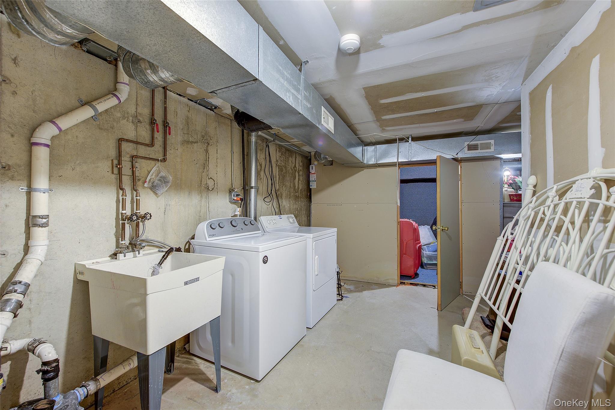 Condo Powells Cove  Queens, NY 11357, MLS-980179-46