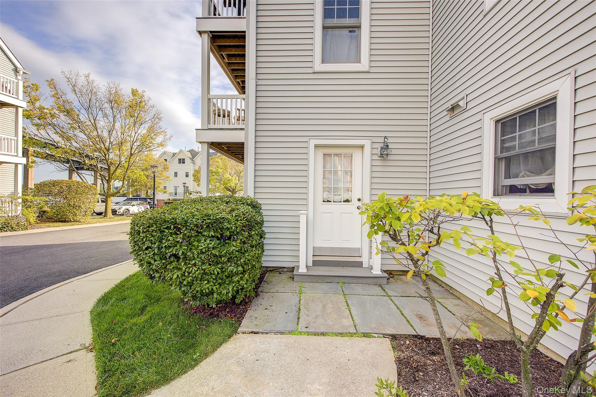 Condo Powells Cove  Queens, NY 11357, MLS-980179-5