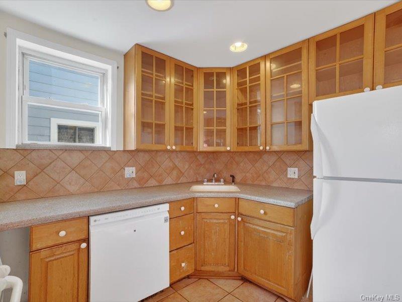 Single Family Wellman  Bronx, NY 10461, MLS-980181-14