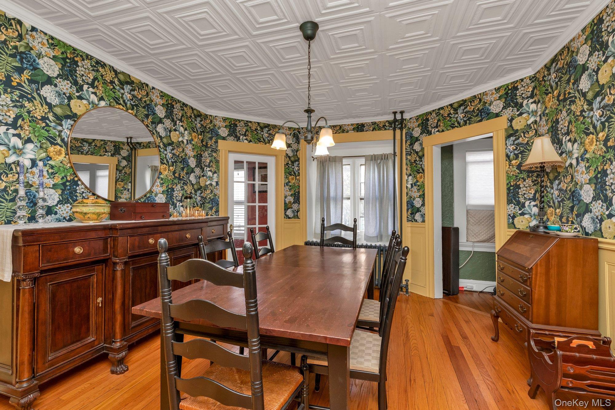 Single Family Waverly  Nassau County, NY 11510, MLS-980190-6