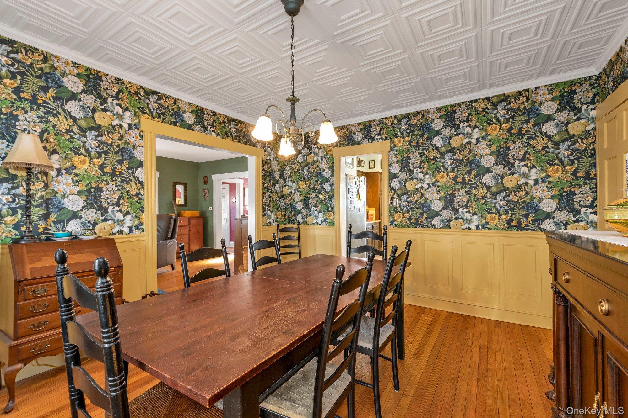 Single Family Waverly  Nassau County, NY 11510, MLS-980190-7