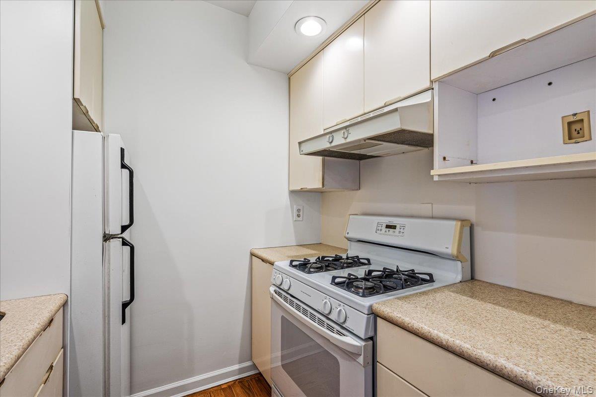 Coop 215th Queens, NY 11360, MLS-980191-13