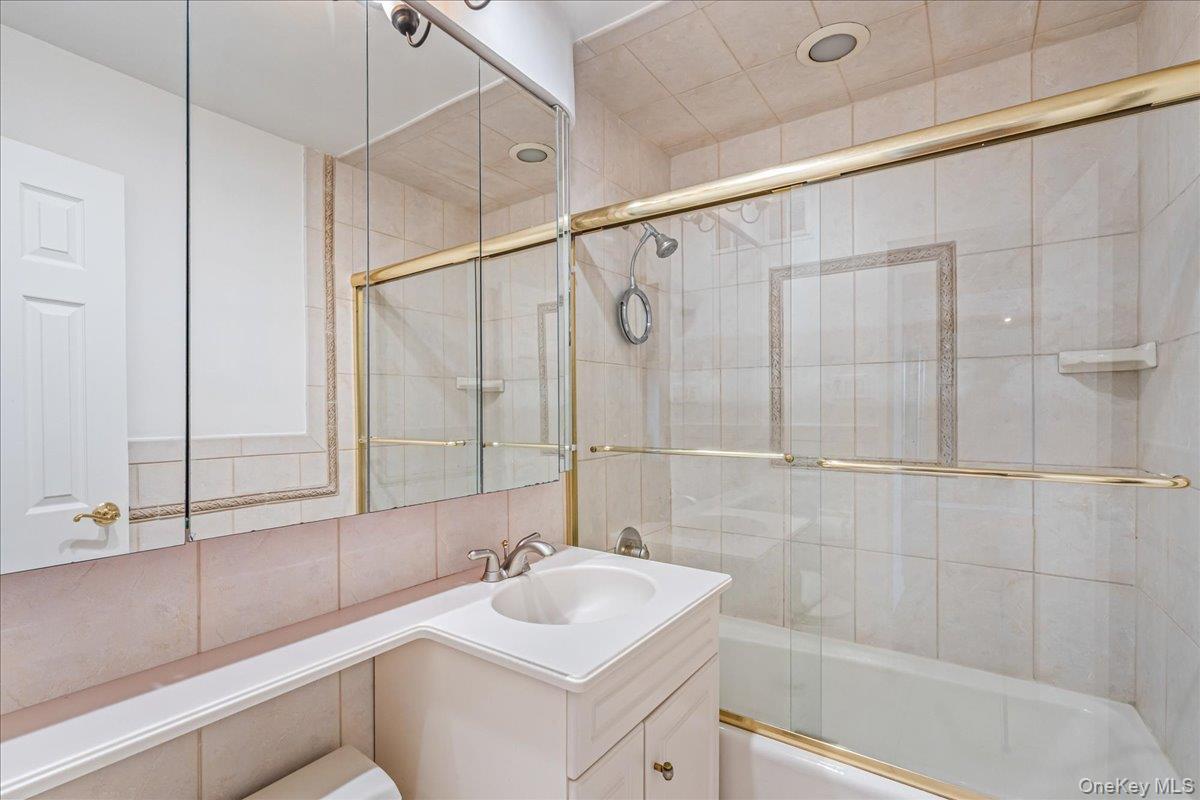 Coop 215th Queens, NY 11360, MLS-980191-19