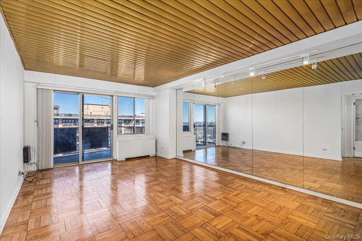 Coop 215th Queens, NY 11360, MLS-980191-3