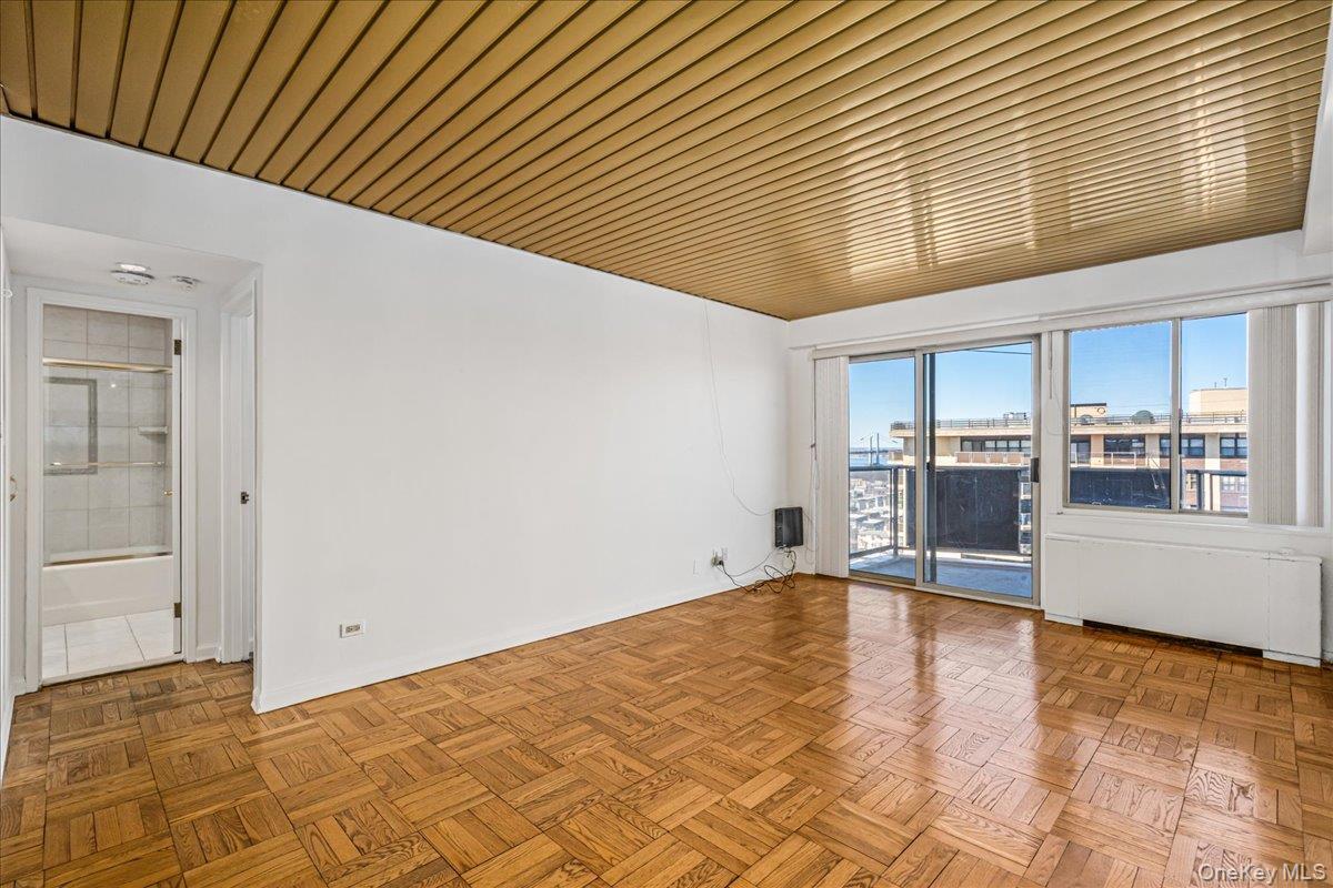 Coop 215th Queens, NY 11360, MLS-980191-4