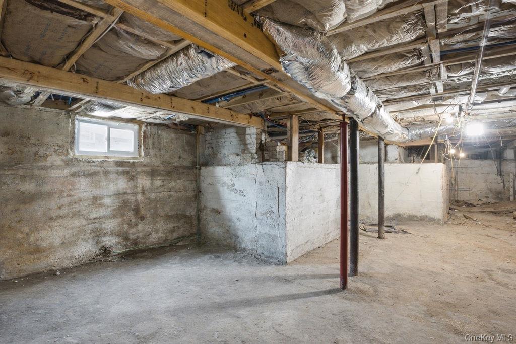 Single Family Swezey  Suffolk County, NY 11772, MLS-980192-27