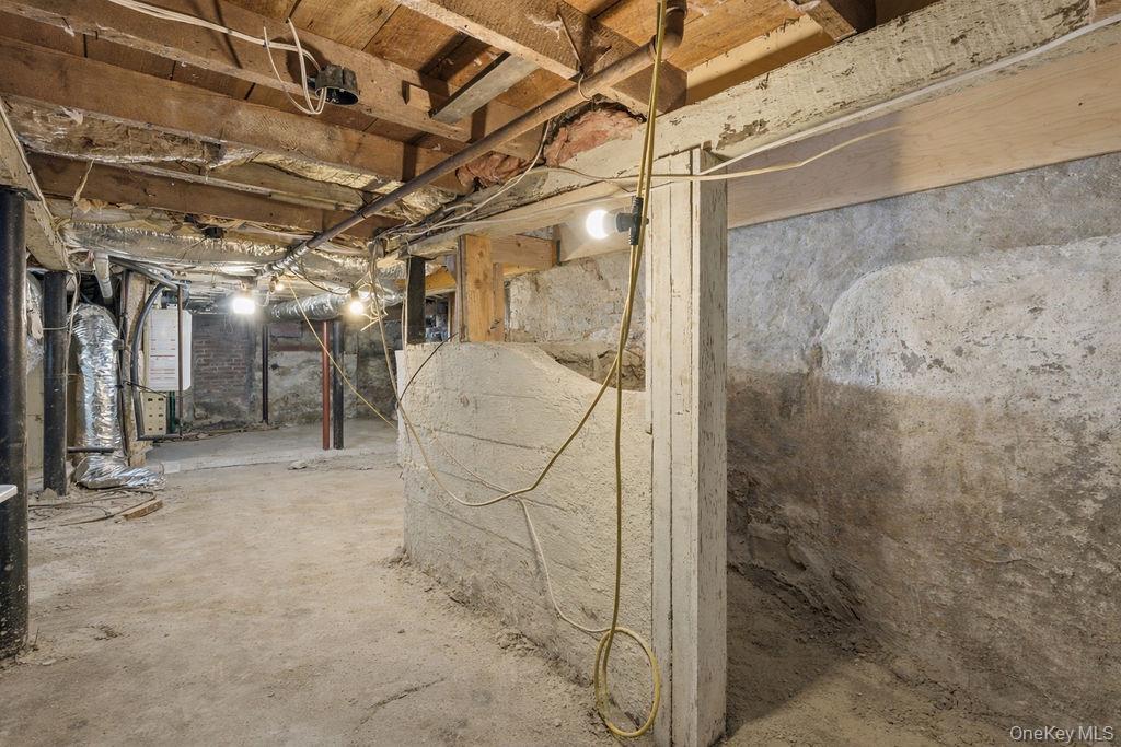 Single Family Swezey  Suffolk County, NY 11772, MLS-980192-29