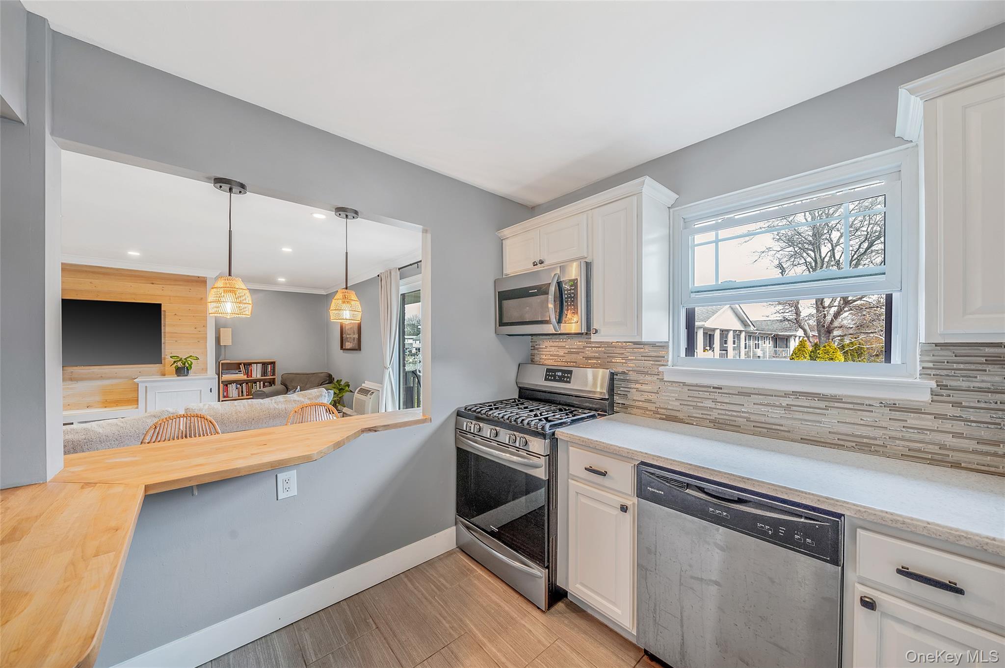 Coop Fairharbor  Suffolk County, NY 11772, MLS-980193-10