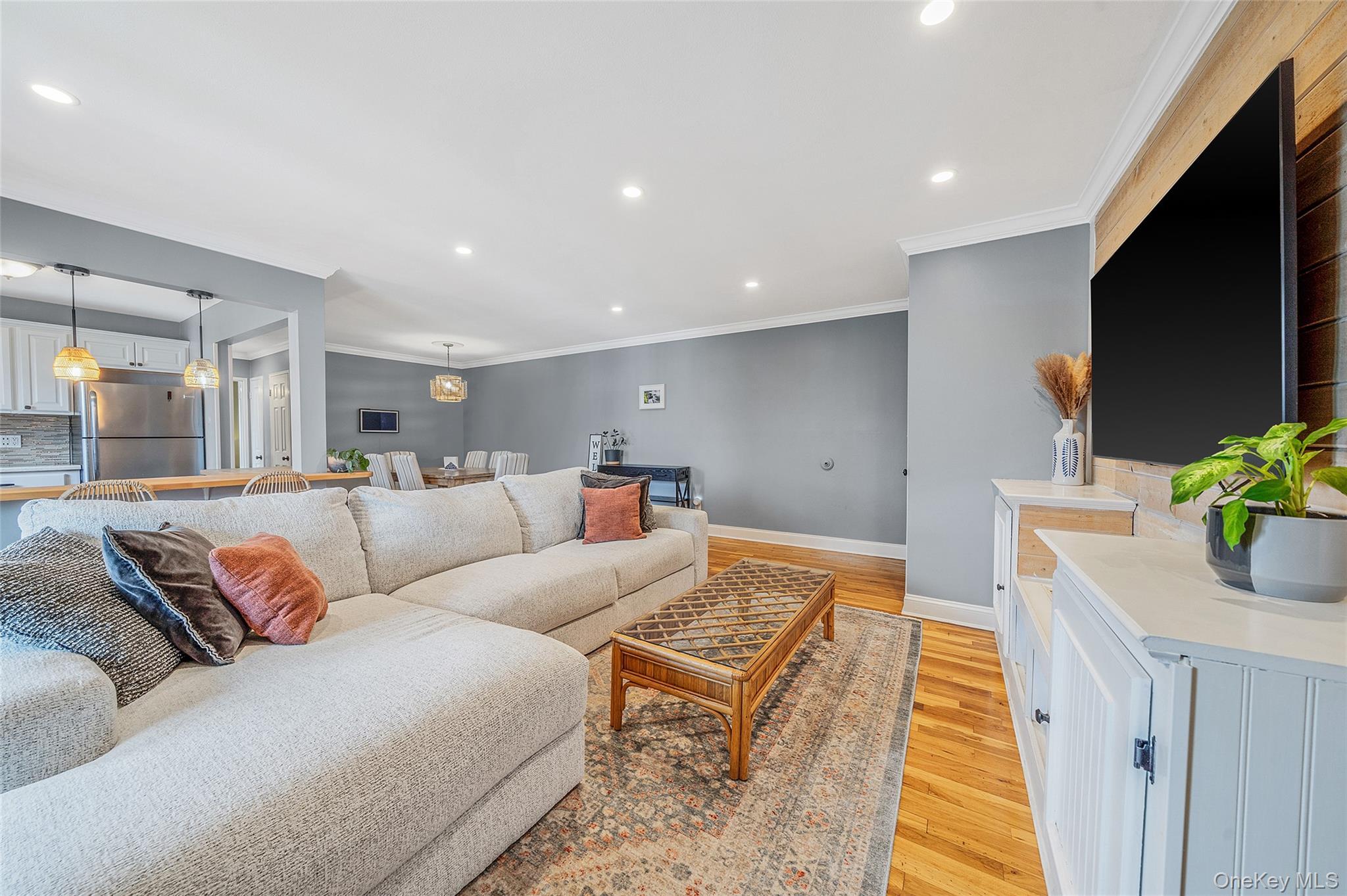 Coop Fairharbor  Suffolk County, NY 11772, MLS-980193-3