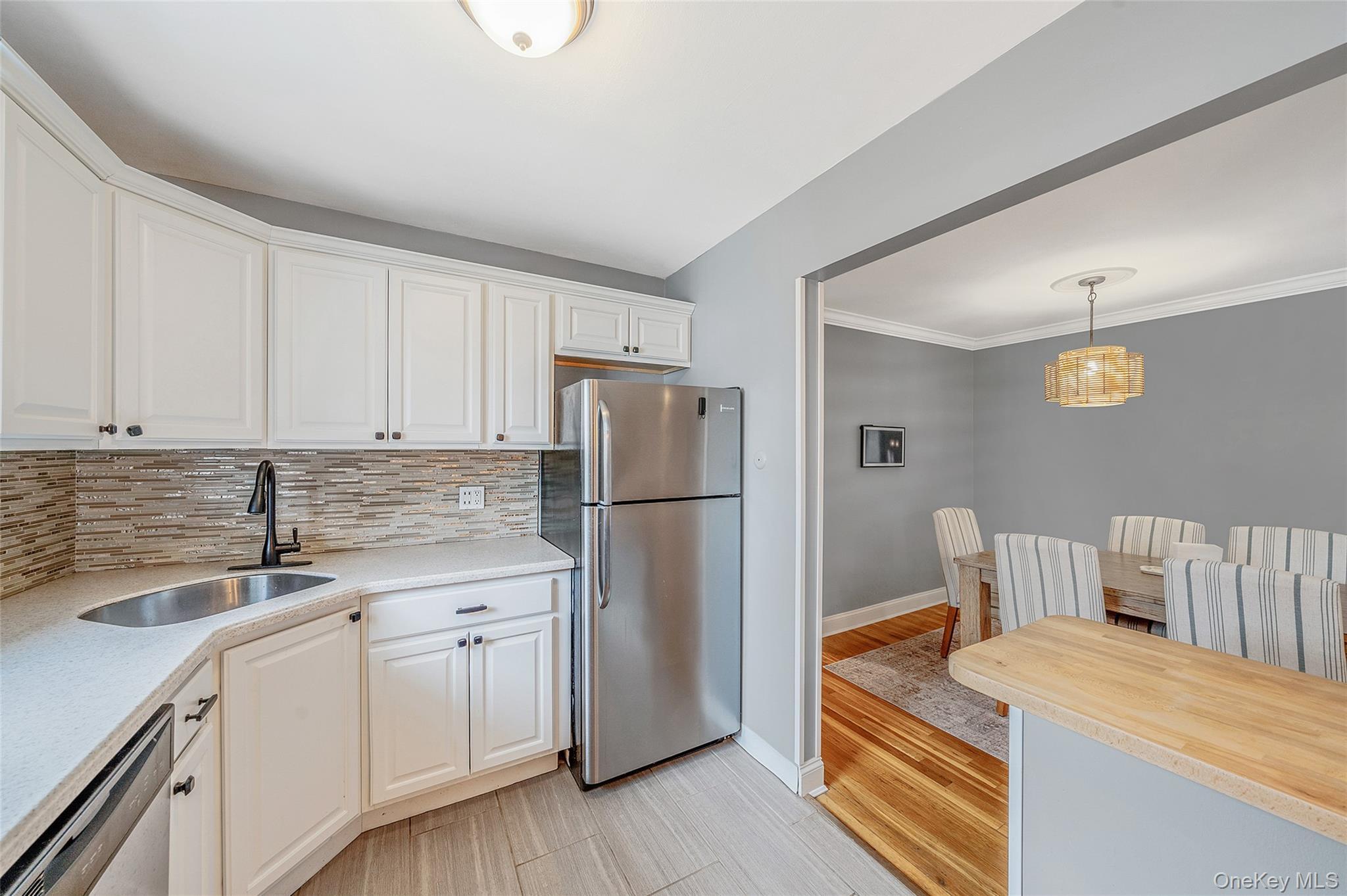 Coop Fairharbor  Suffolk County, NY 11772, MLS-980193-8