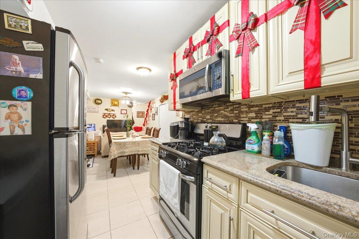 Single Family Underhill Bronx, NY 10473, MLS-980208-14