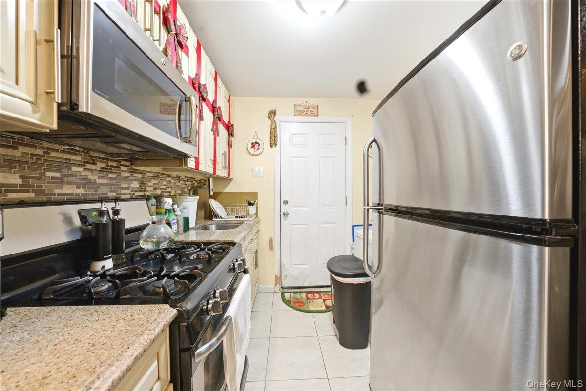 Single Family Underhill Bronx, NY 10473, MLS-980208-15