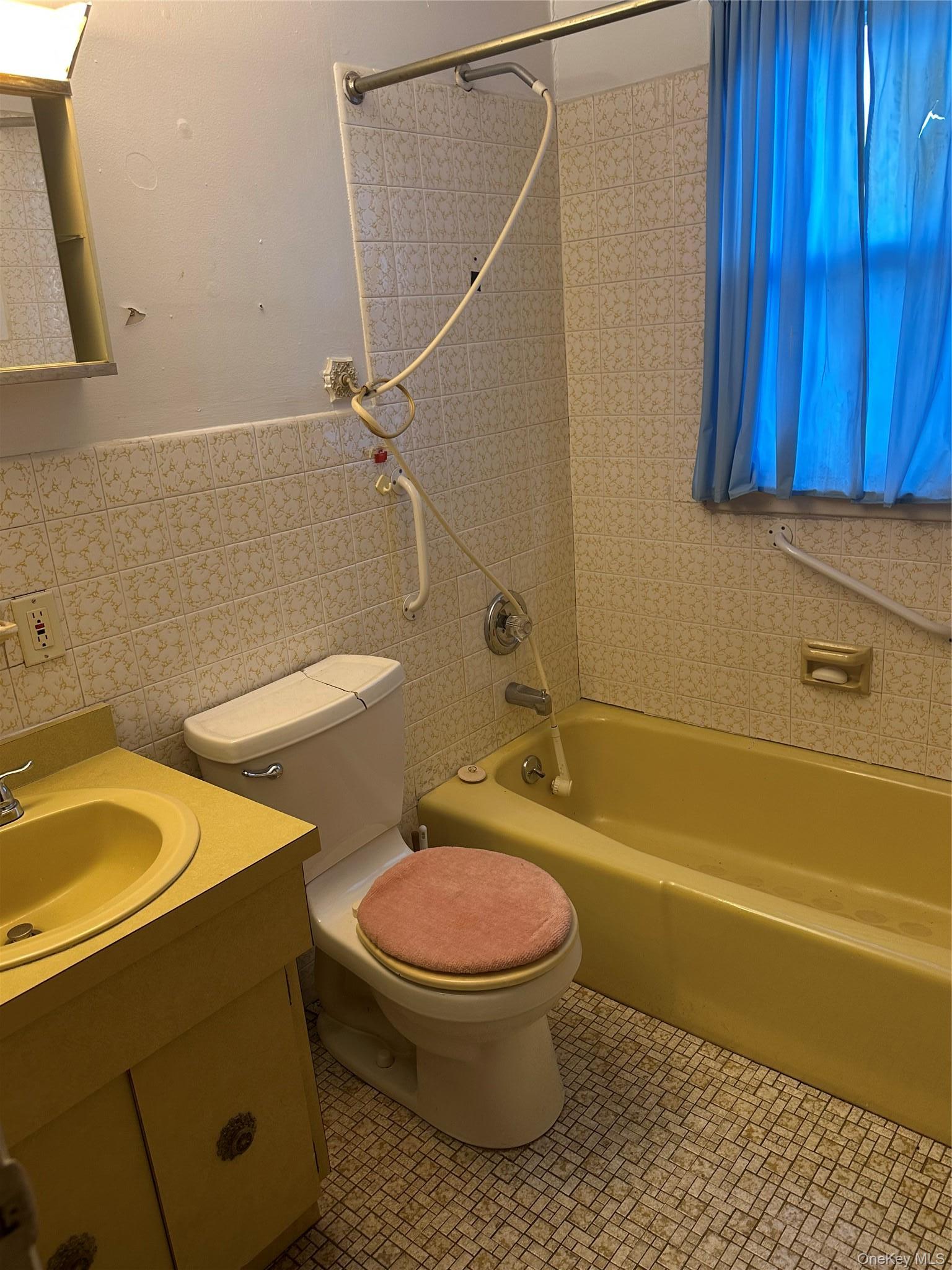 Single Family Patmore  Westchester County, NY 10710, MLS-980214-14