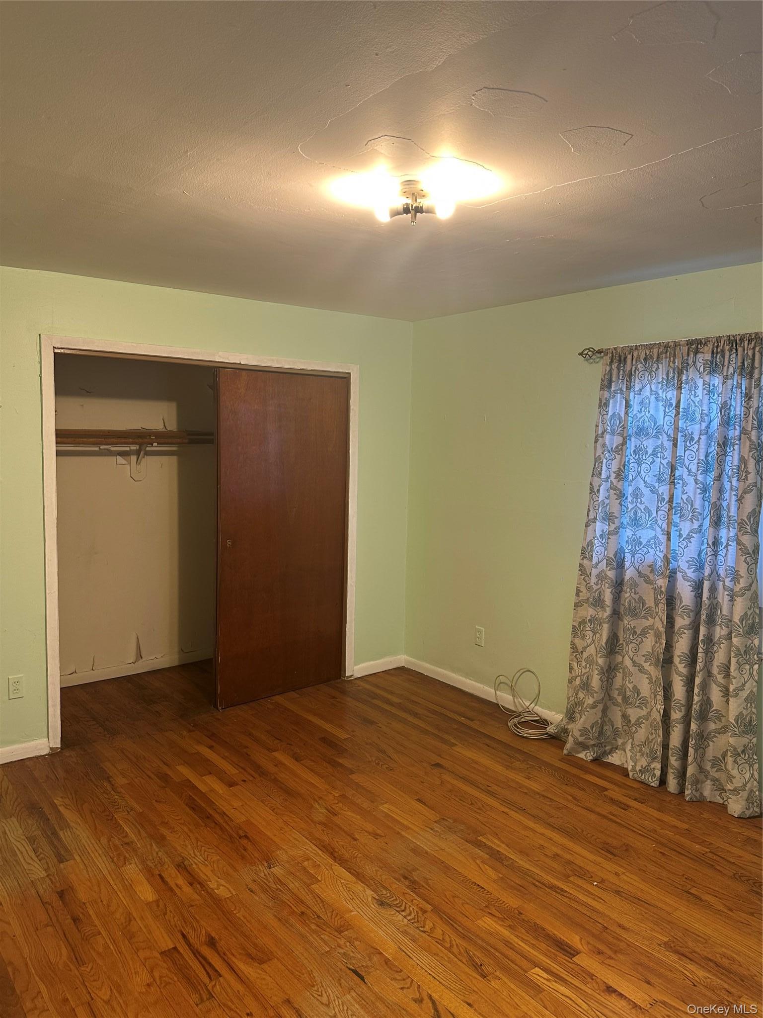 Single Family Patmore  Westchester County, NY 10710, MLS-980214-15