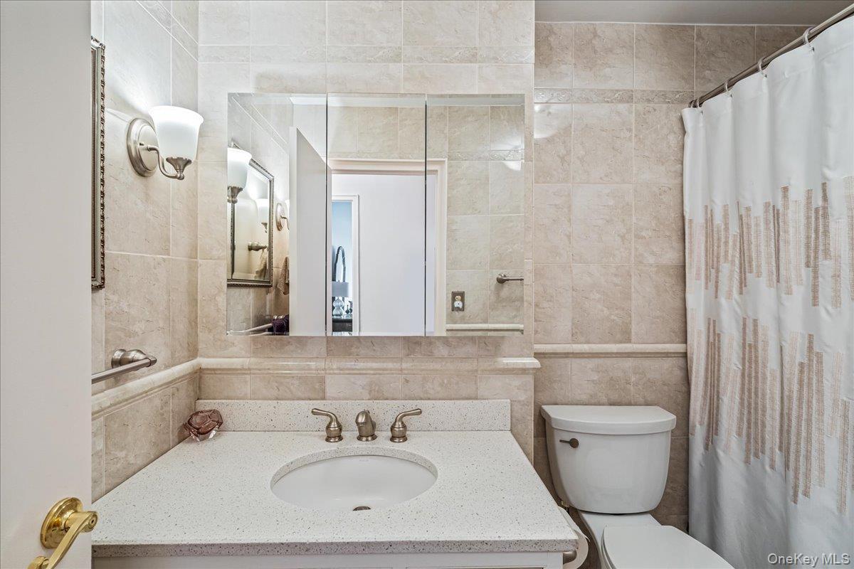 Coop Powells Cove  Queens, NY 11357, MLS-980252-12