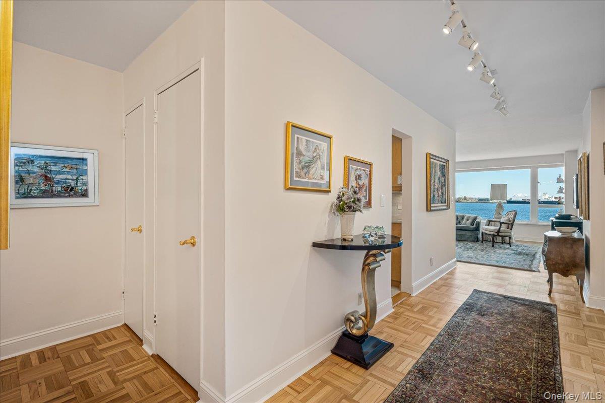 Coop Powells Cove  Queens, NY 11357, MLS-980252-15