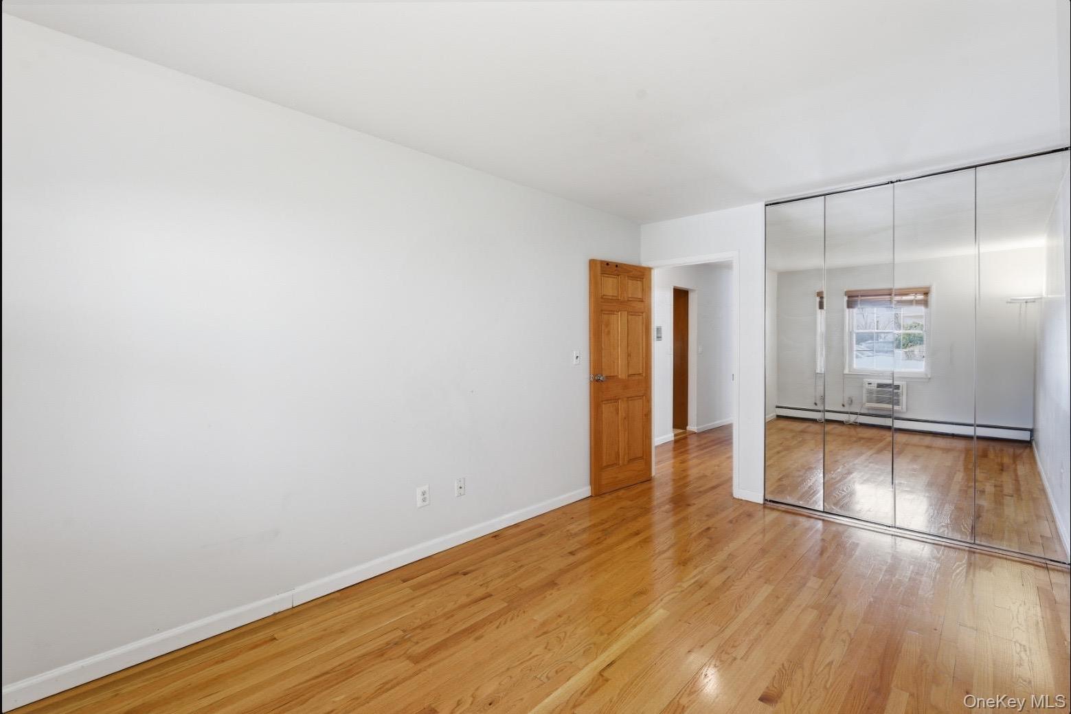 Condo Lori  Queens, NY 11360, MLS-980261-11