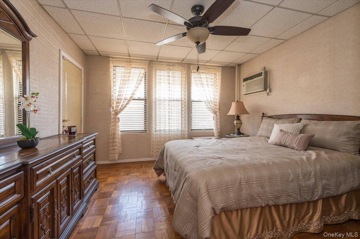Single Family Calhoun  Bronx, NY 10465, MLS-980266-13