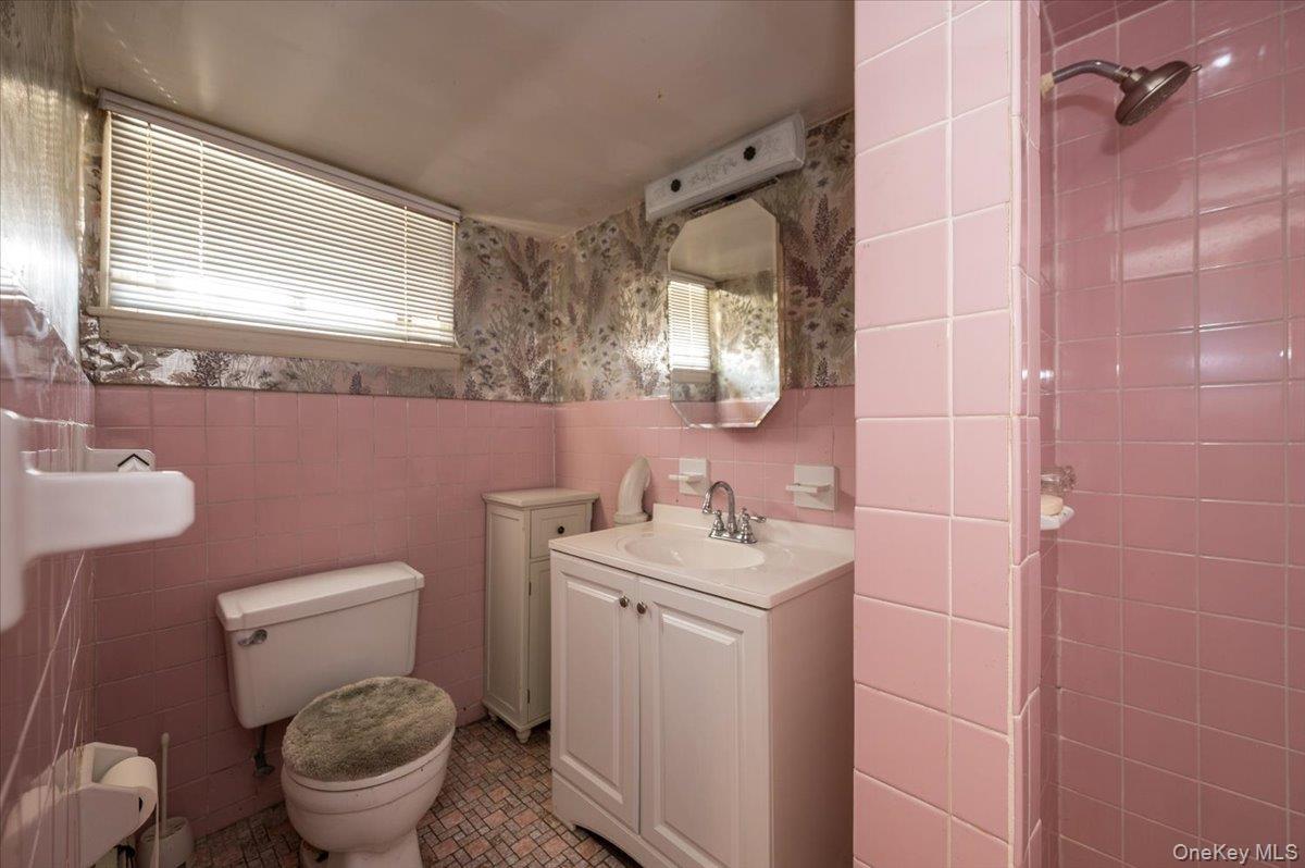 Single Family Calhoun  Bronx, NY 10465, MLS-980266-14