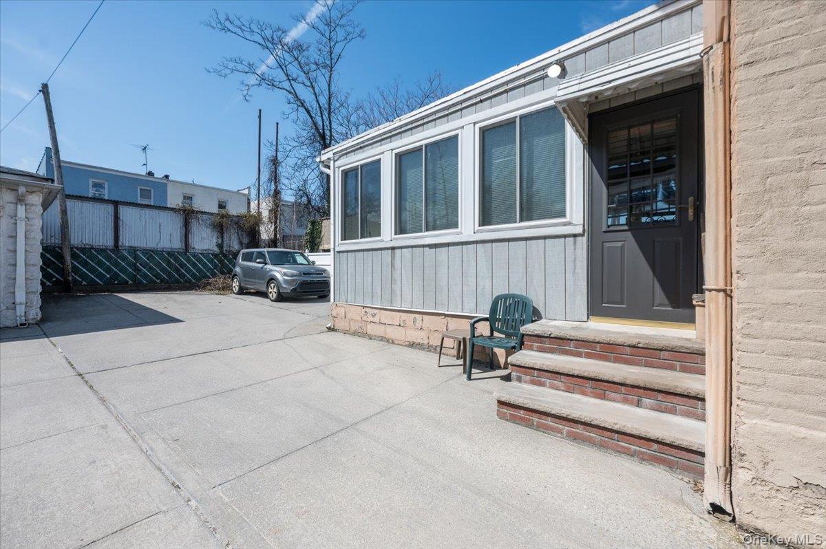 Single Family Calhoun  Bronx, NY 10465, MLS-980266-20