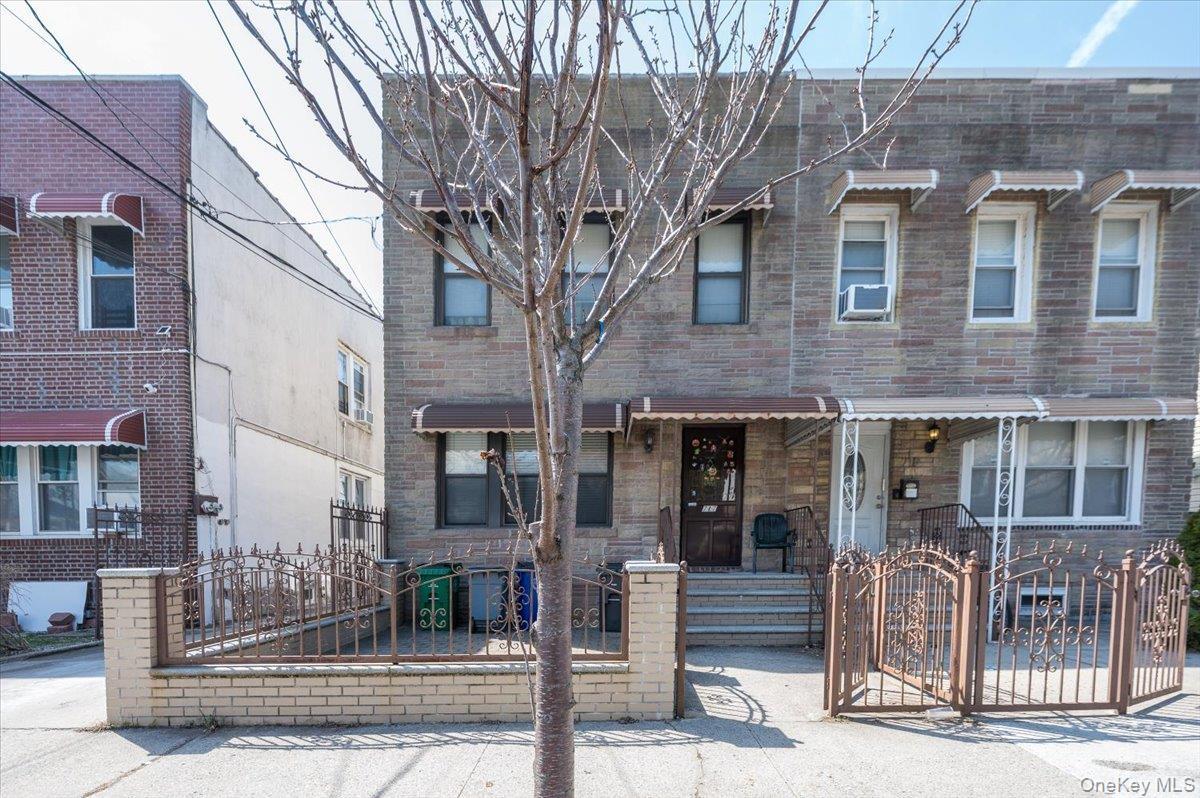 Single Family Calhoun  Bronx, NY 10465, MLS-980266-23