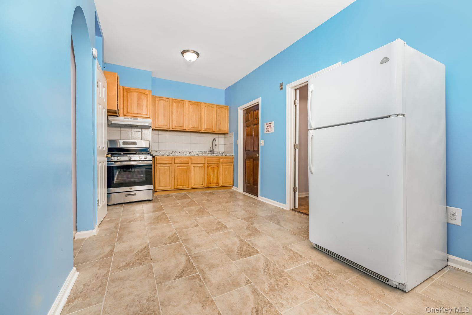 Single Family Sheffield  Brooklyn, NY 11207, MLS-980269-6