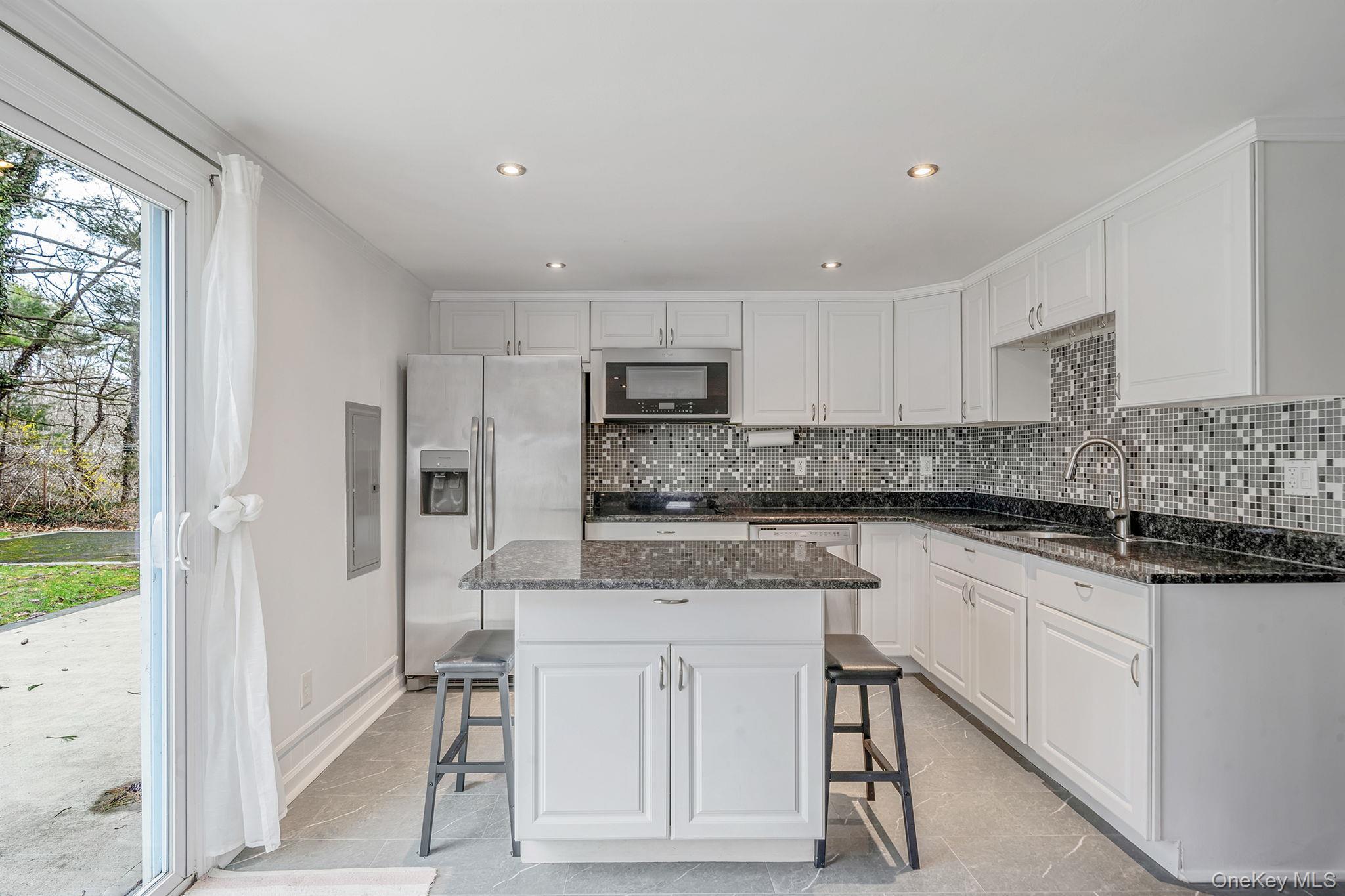 Single Family Serpentine  Suffolk County, NY 11749, MLS-980272-10