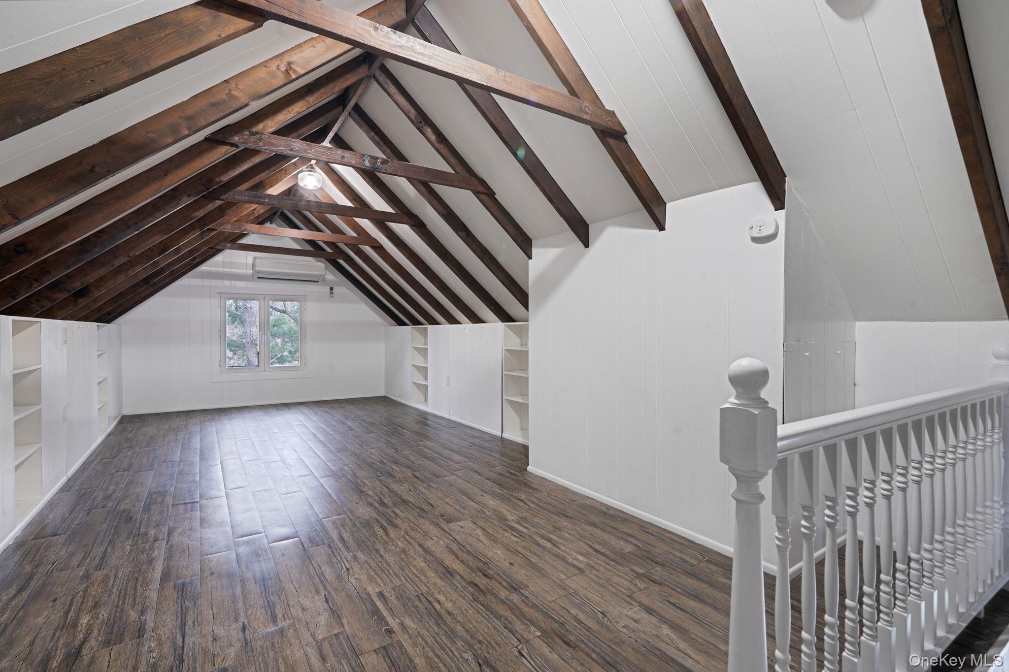 Single Family Serpentine  Suffolk County, NY 11749, MLS-980272-27