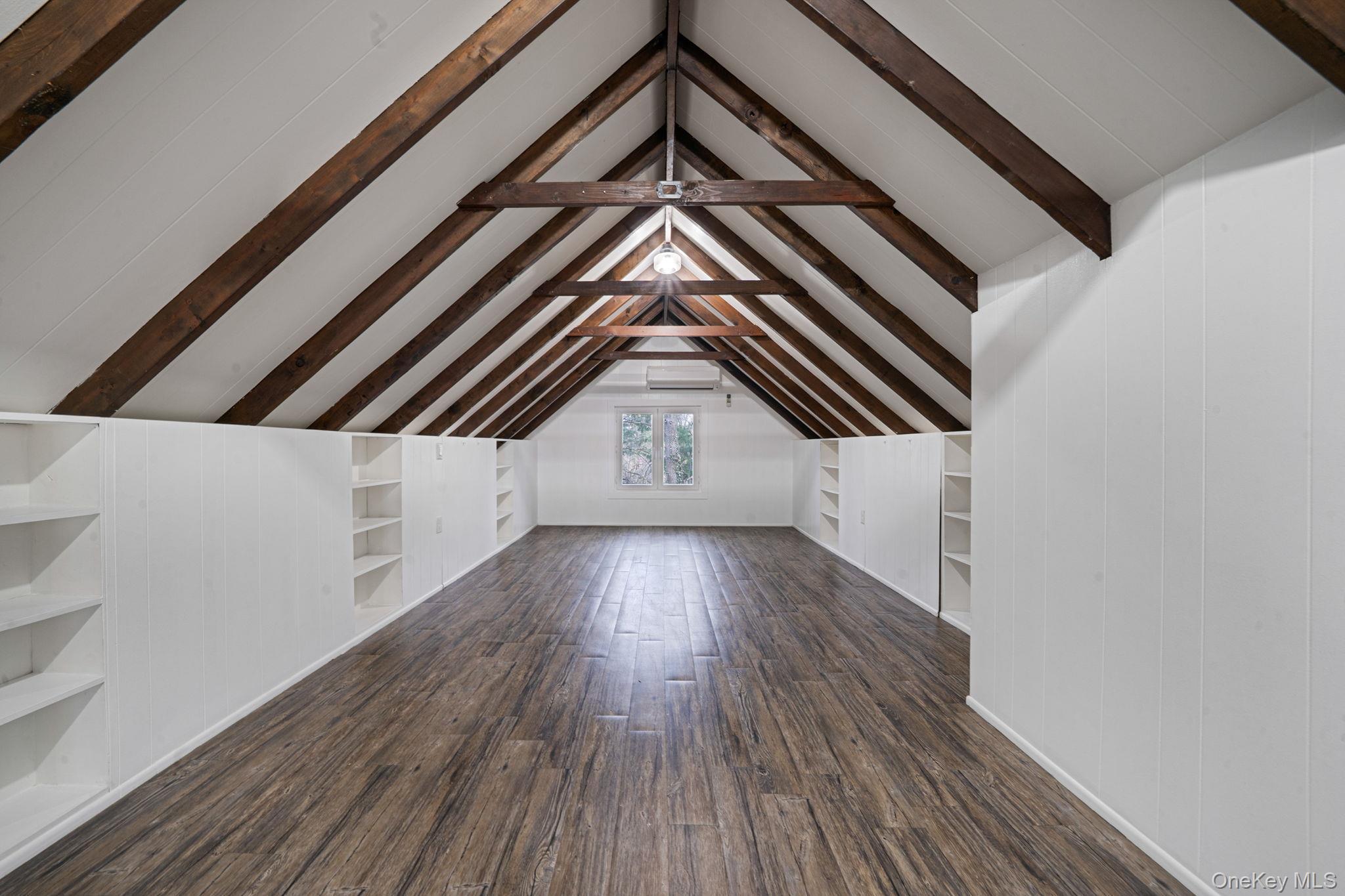 Single Family Serpentine  Suffolk County, NY 11749, MLS-980272-28