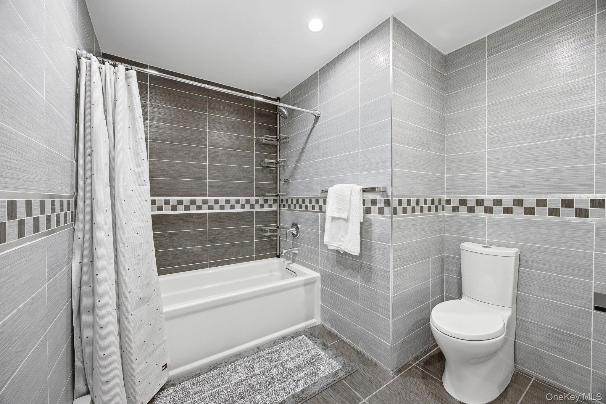 Condo Austin  Queens, NY 11415, MLS-980275-18