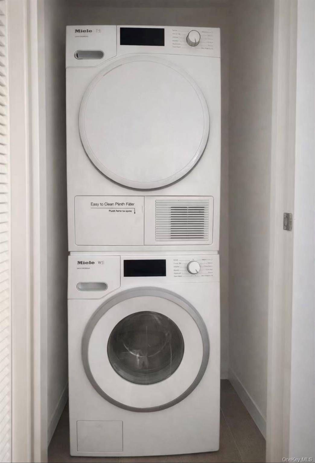 Condo 39th  Queens, NY 11354, MLS-980280-8