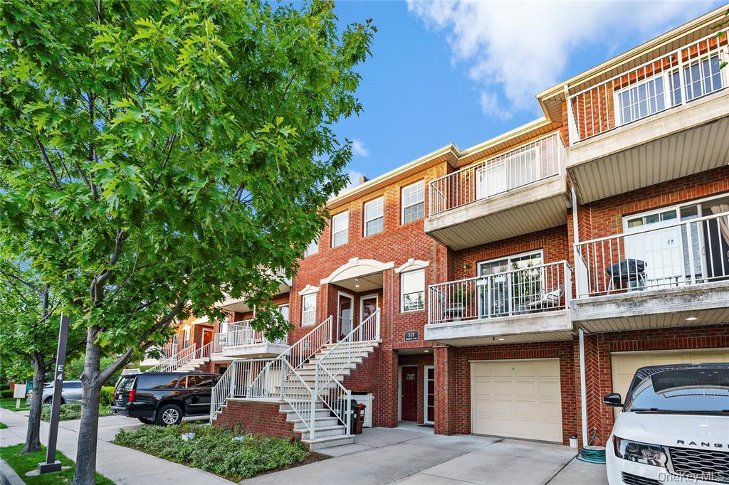 Condo Endeavor Queens, NY 11356, MLS-980281-15