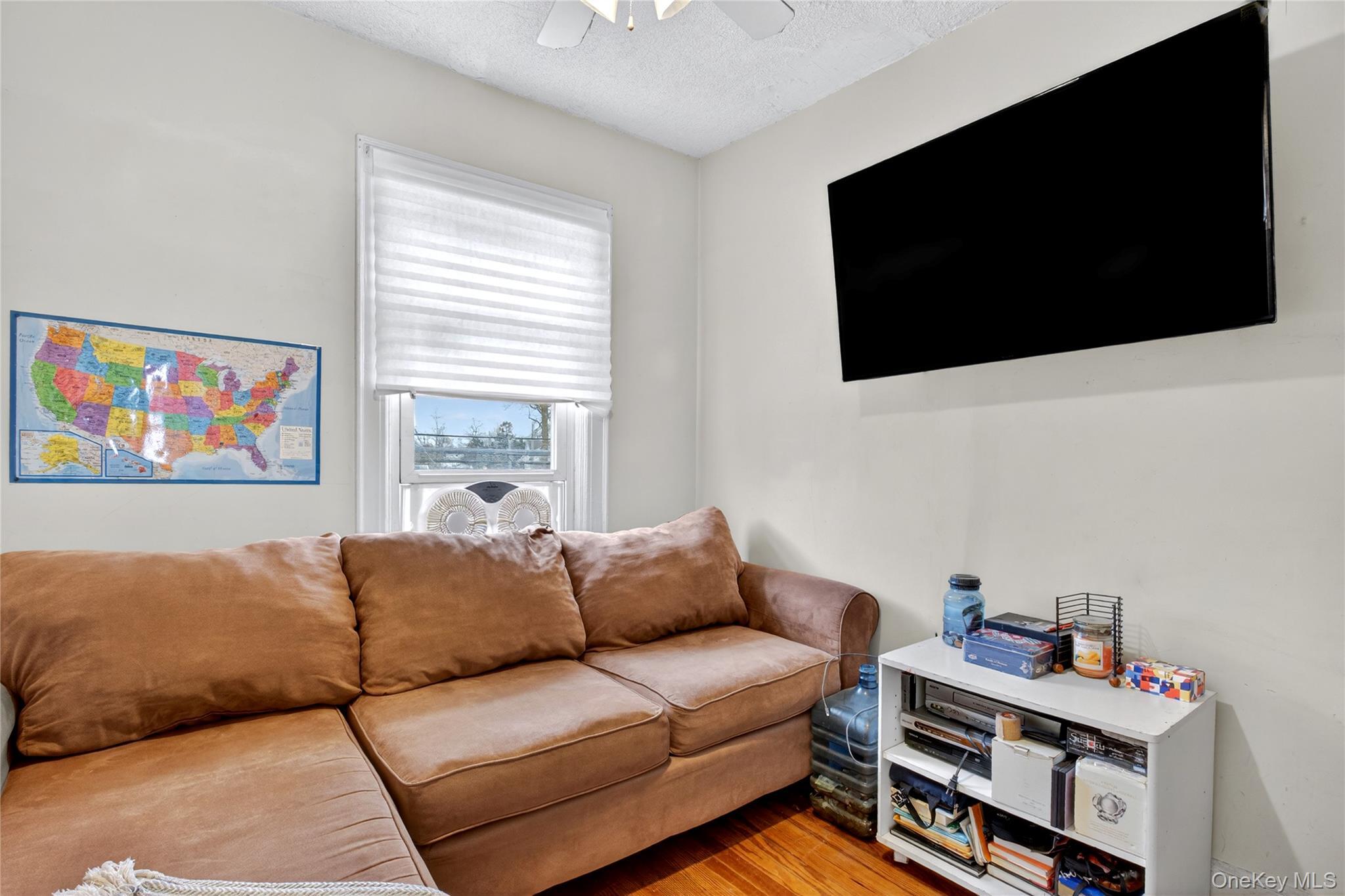 Single Family Dubois  Nassau County, NY 11581, MLS-980287-13