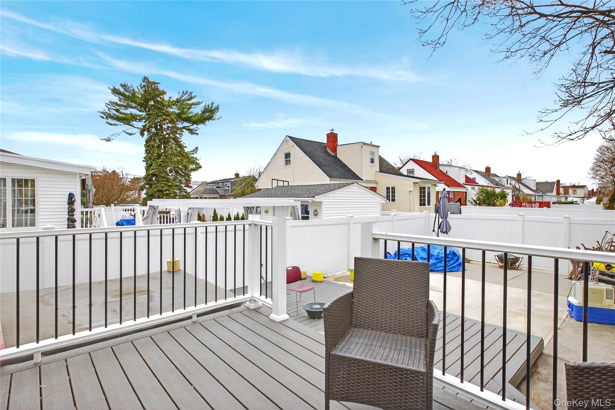 Single Family Dubois  Nassau County, NY 11581, MLS-980287-16