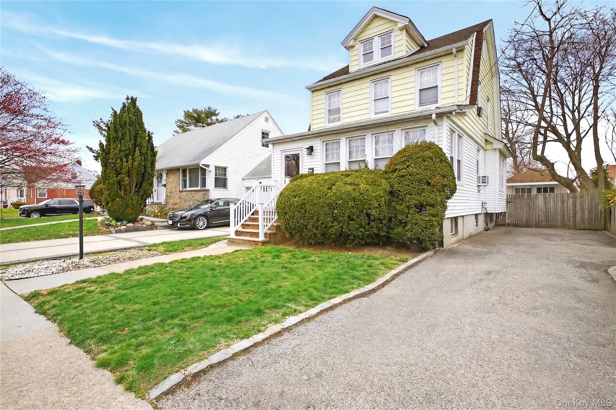 Single Family Dubois  Nassau County, NY 11581, MLS-980287-2