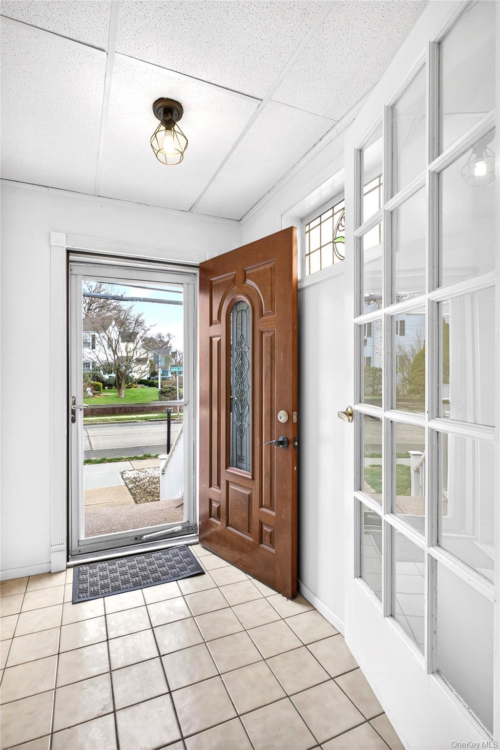 Single Family Dubois  Nassau County, NY 11581, MLS-980287-3