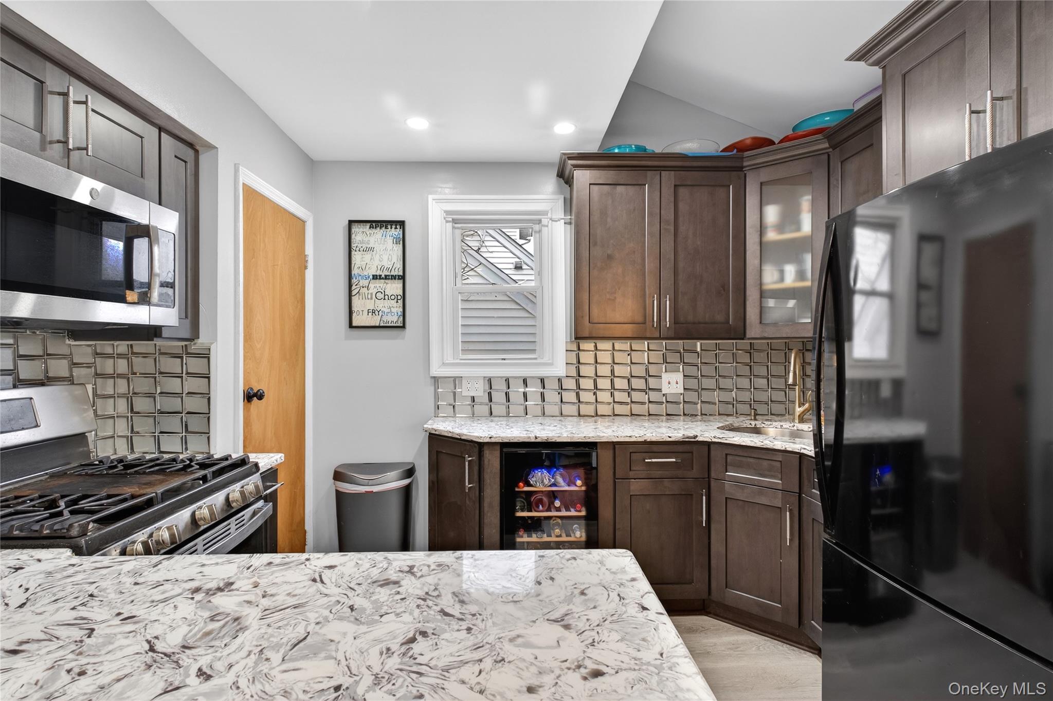 Single Family Dubois  Nassau County, NY 11581, MLS-980287-7