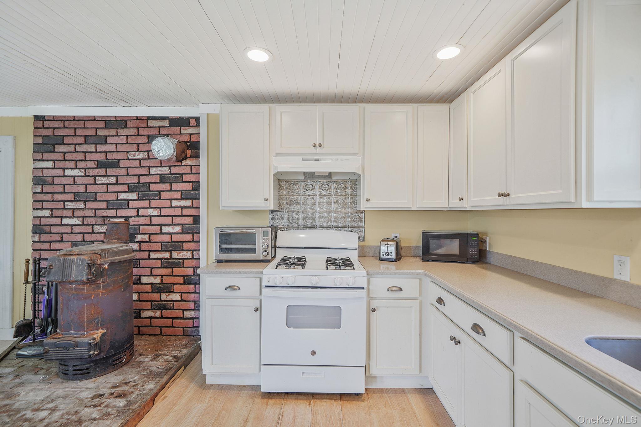 Single Family Sound Avenue  Suffolk County, NY 11901, MLS-980299-24