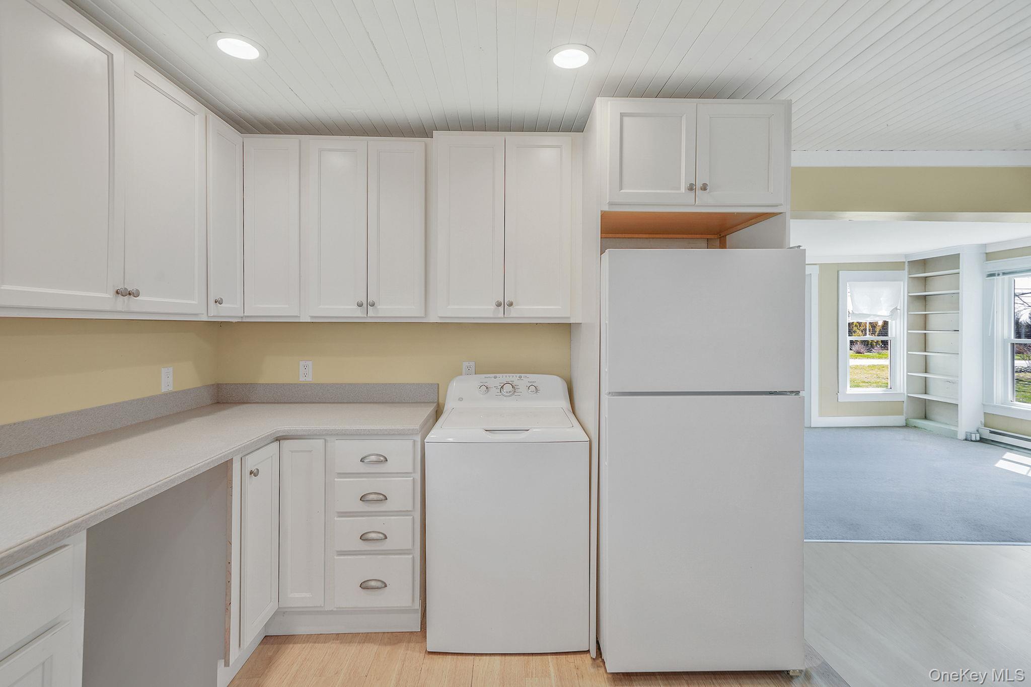 Single Family Sound Avenue  Suffolk County, NY 11901, MLS-980299-25