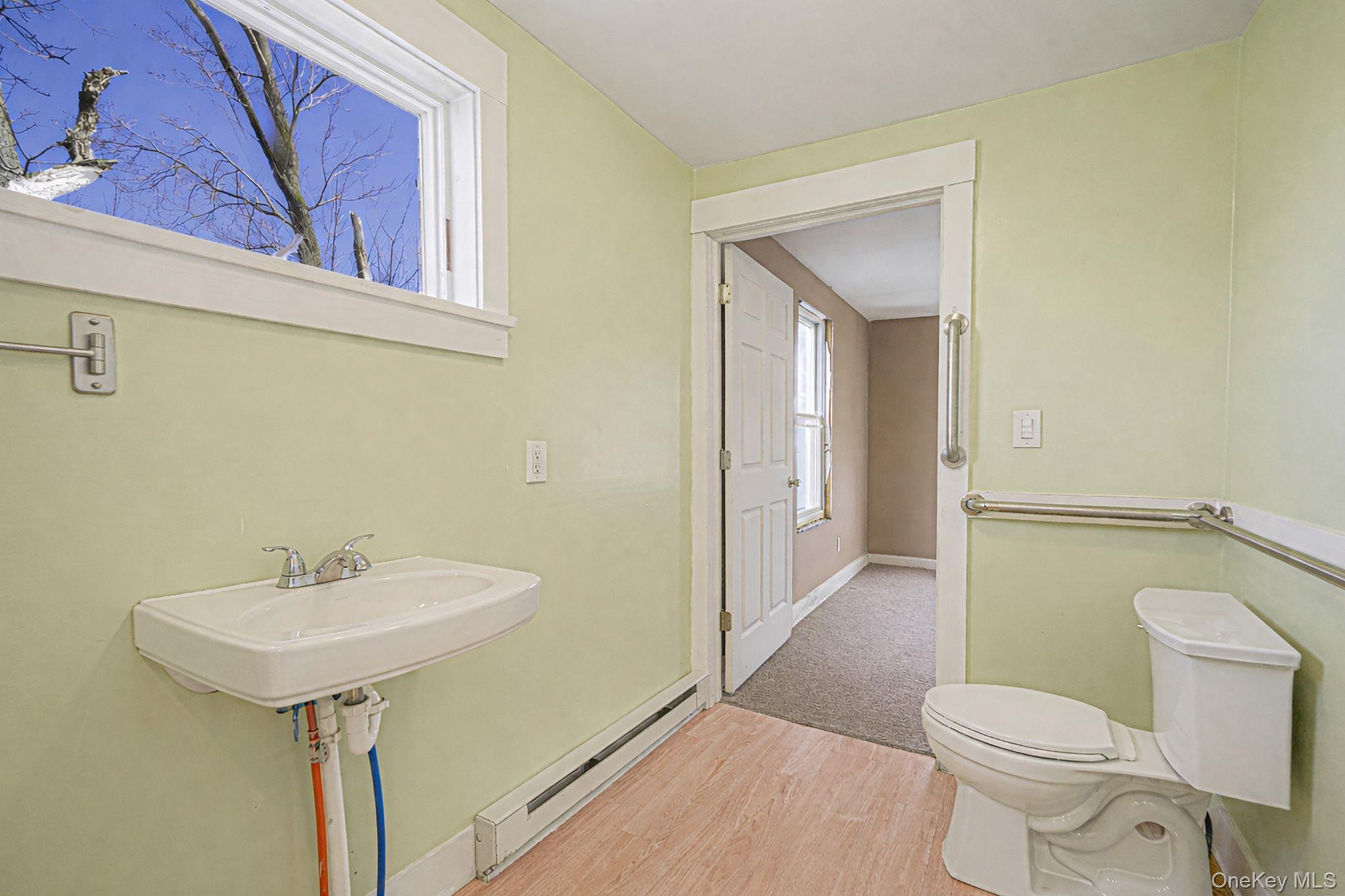 Single Family Sound Avenue  Suffolk County, NY 11901, MLS-980299-36