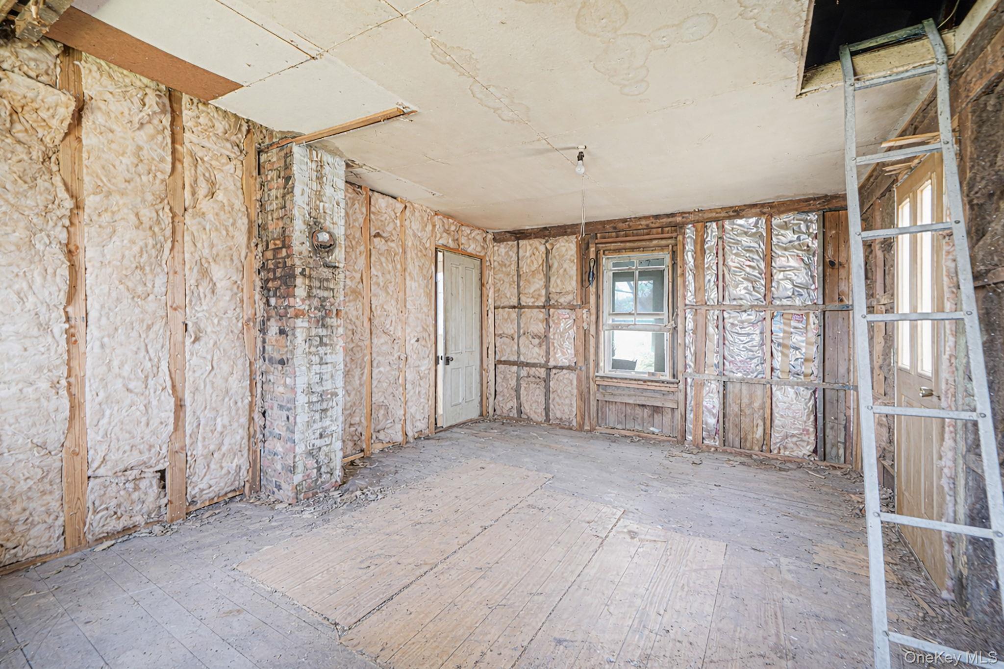 Single Family Sound Avenue  Suffolk County, NY 11901, MLS-980299-41
