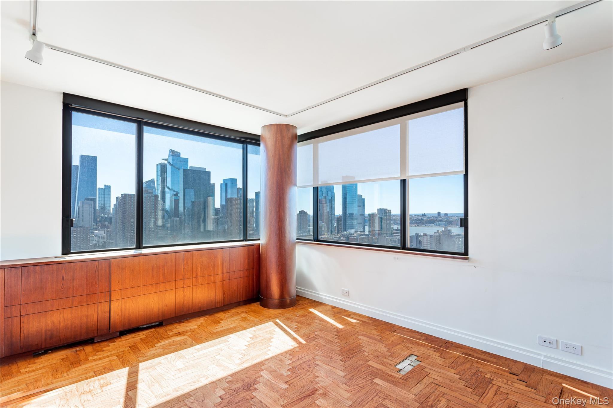 Condo 50th  Manhattan, NY 10019, MLS-980304-15