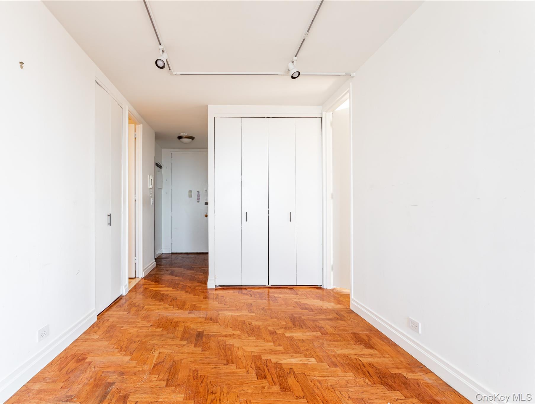 Condo 50th  Manhattan, NY 10019, MLS-980304-19