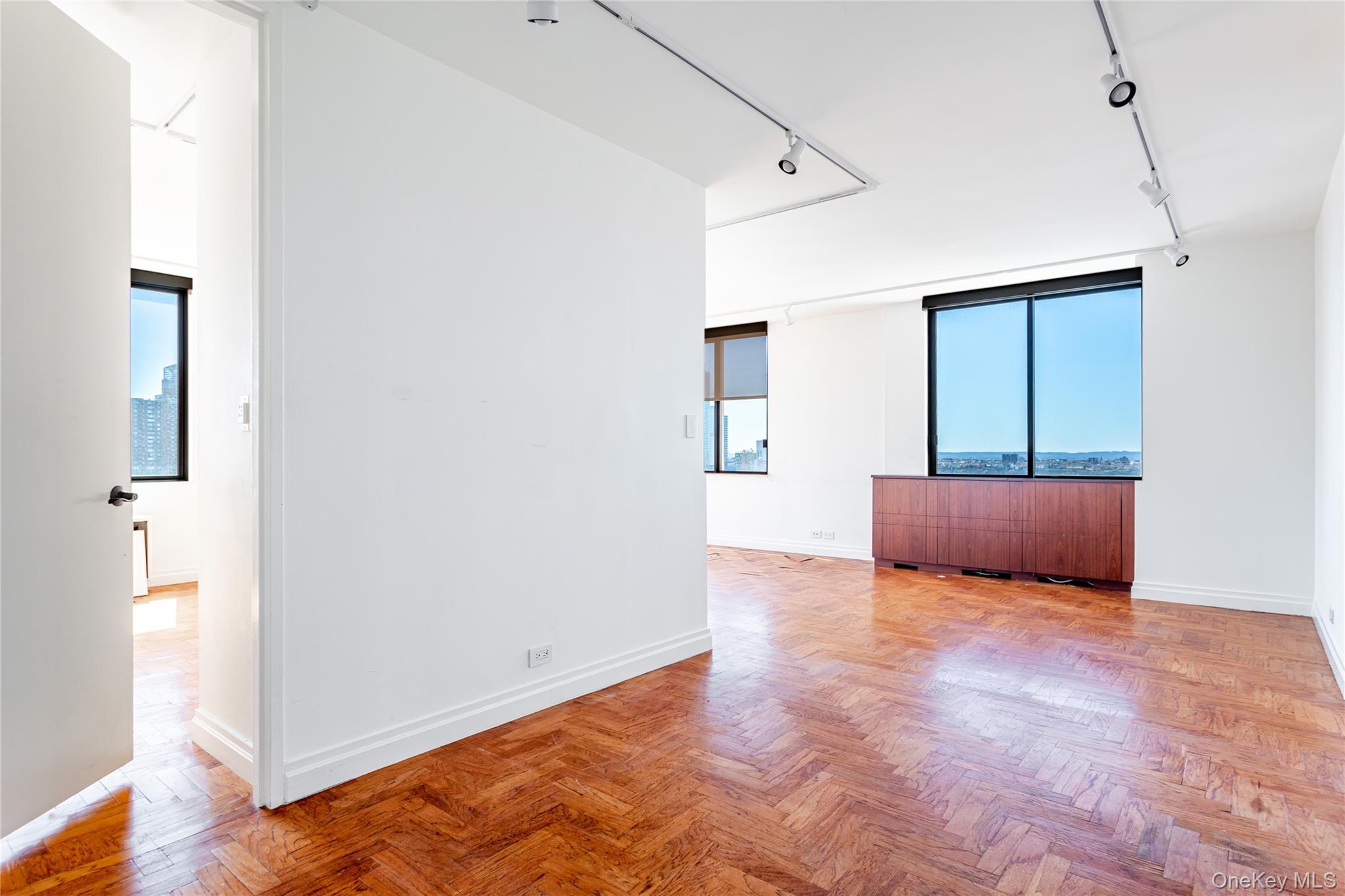 Condo 50th  Manhattan, NY 10019, MLS-980304-20