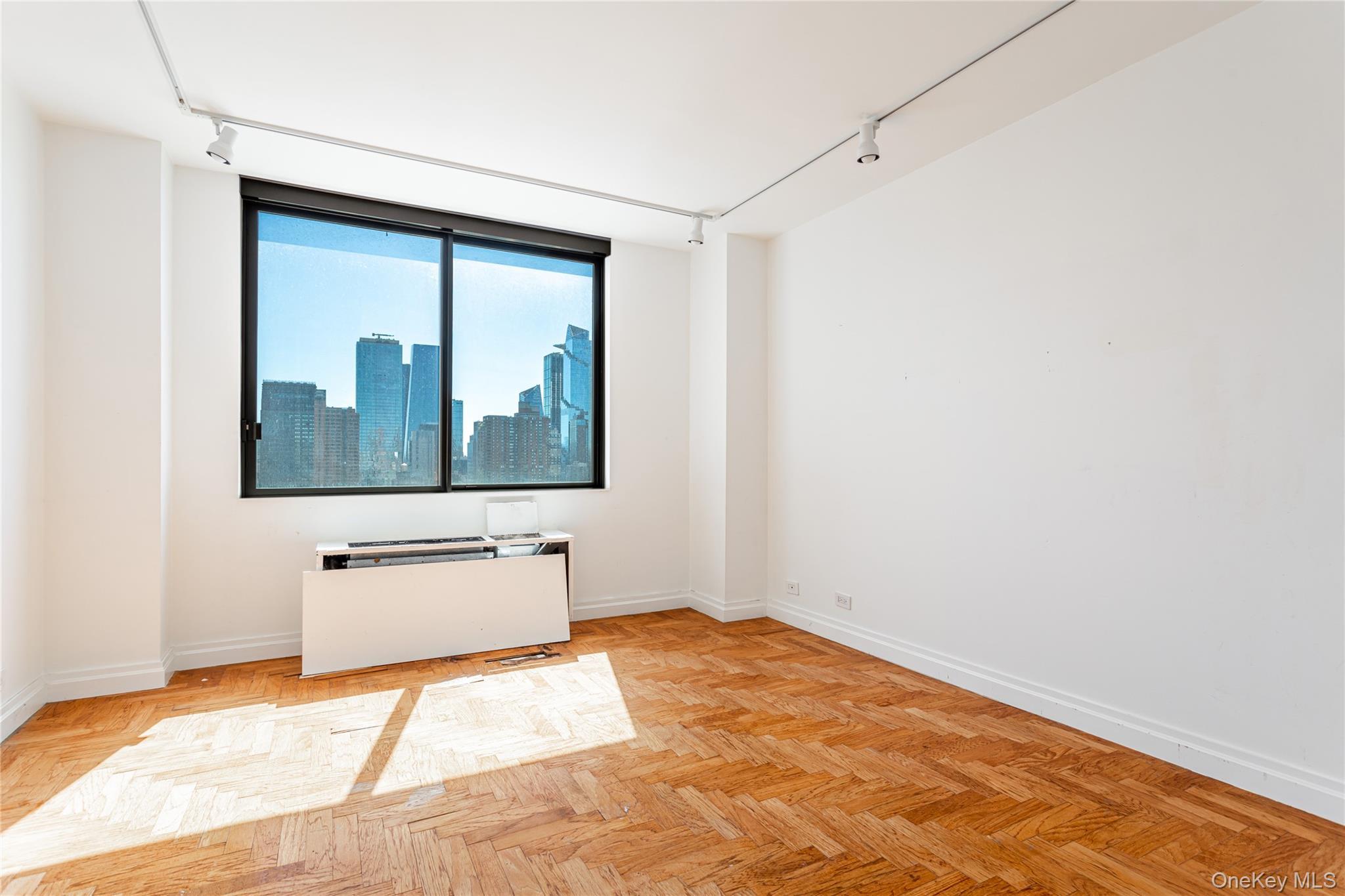 Condo 50th  Manhattan, NY 10019, MLS-980304-21