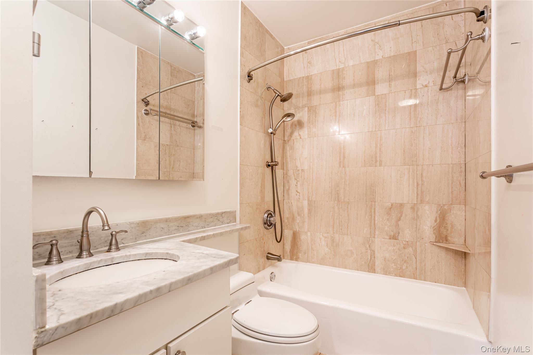 Condo 50th  Manhattan, NY 10019, MLS-980304-25